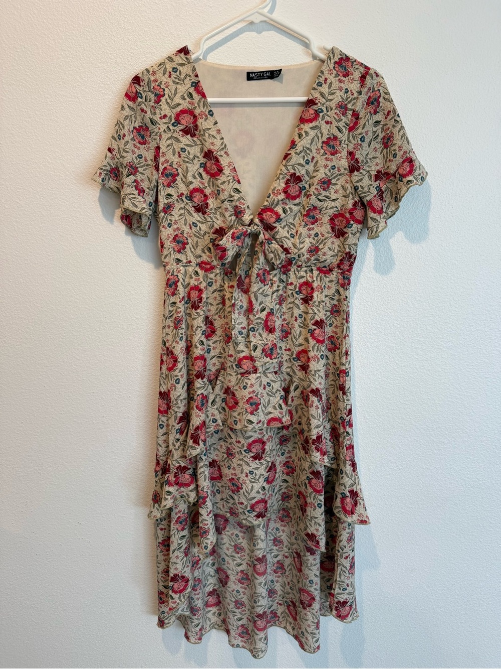 Nasty Gal Beige Floral Tie-Front Midi Dress with Red Accent